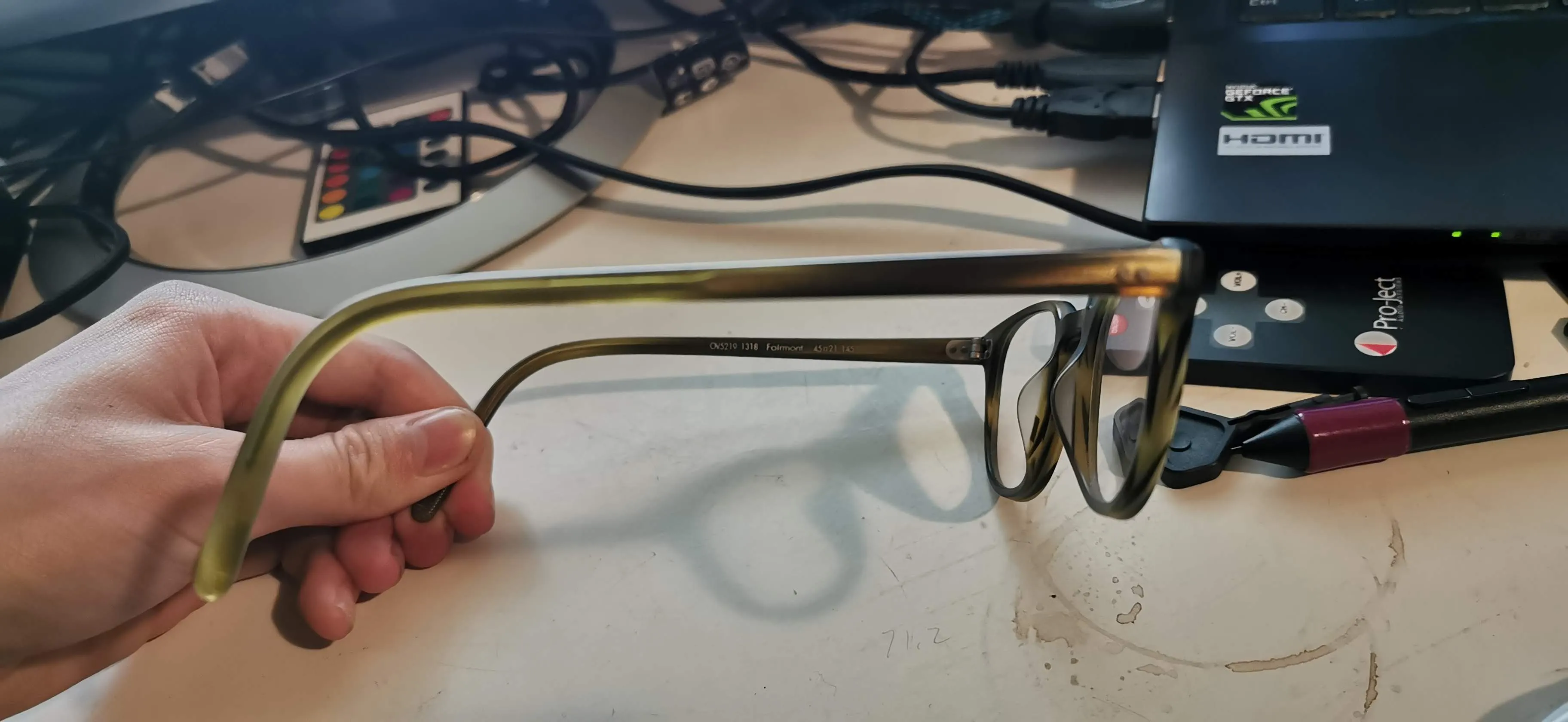 glasses side