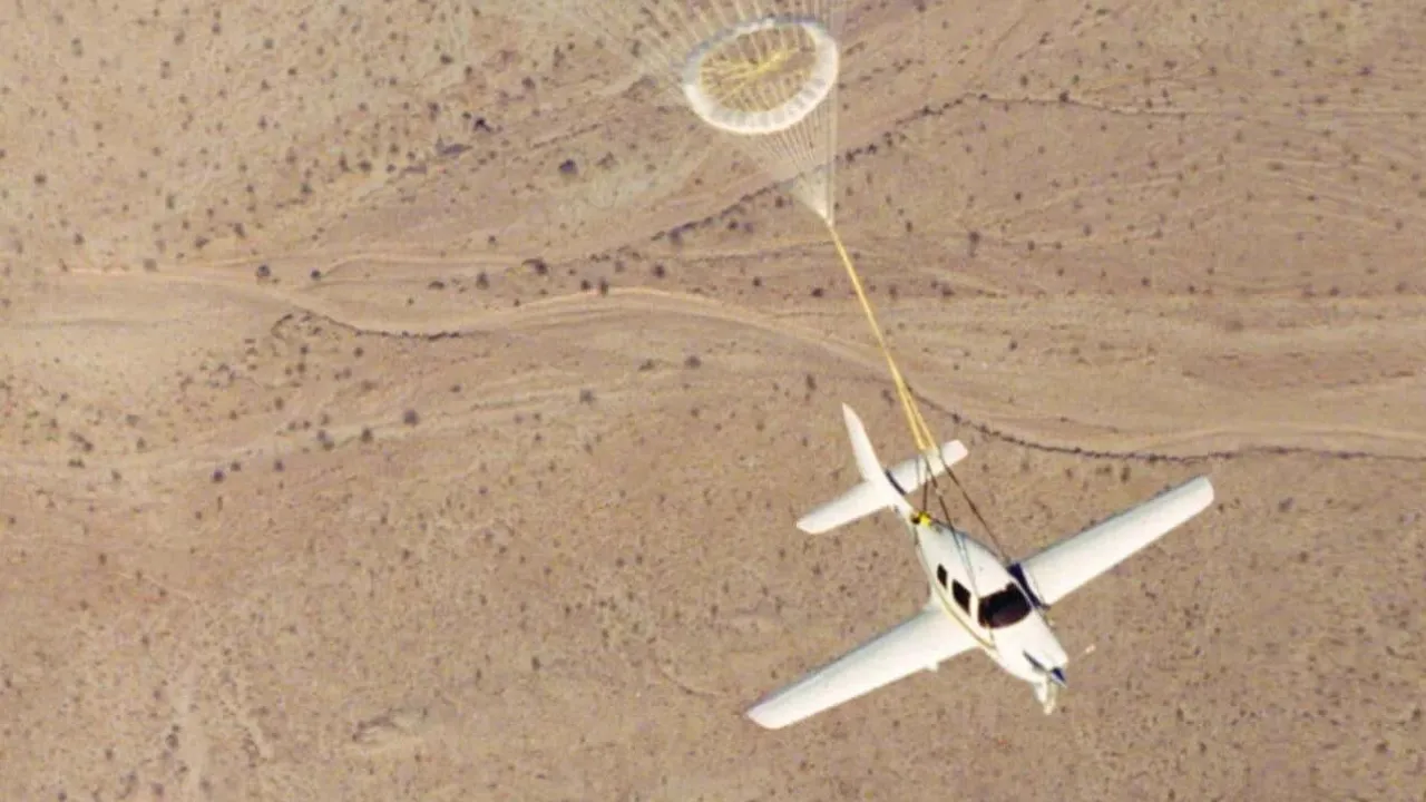 sr22-deployment-parachute